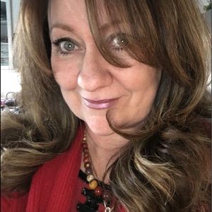 Meet your Posher, Deborah